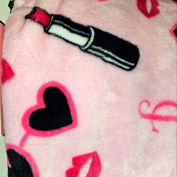 NEW Juicy couture sunglass and lipstick blanket - Picture 3 of 8
